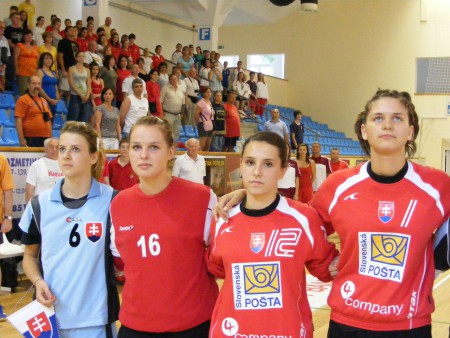 P.Varjasiová (Veselí,Rakúsko,Stupava),S.Csáková (Nitra,Hlohovec), S.Kolesárová (nehrá), A.Kvasnicová (Šaľa)